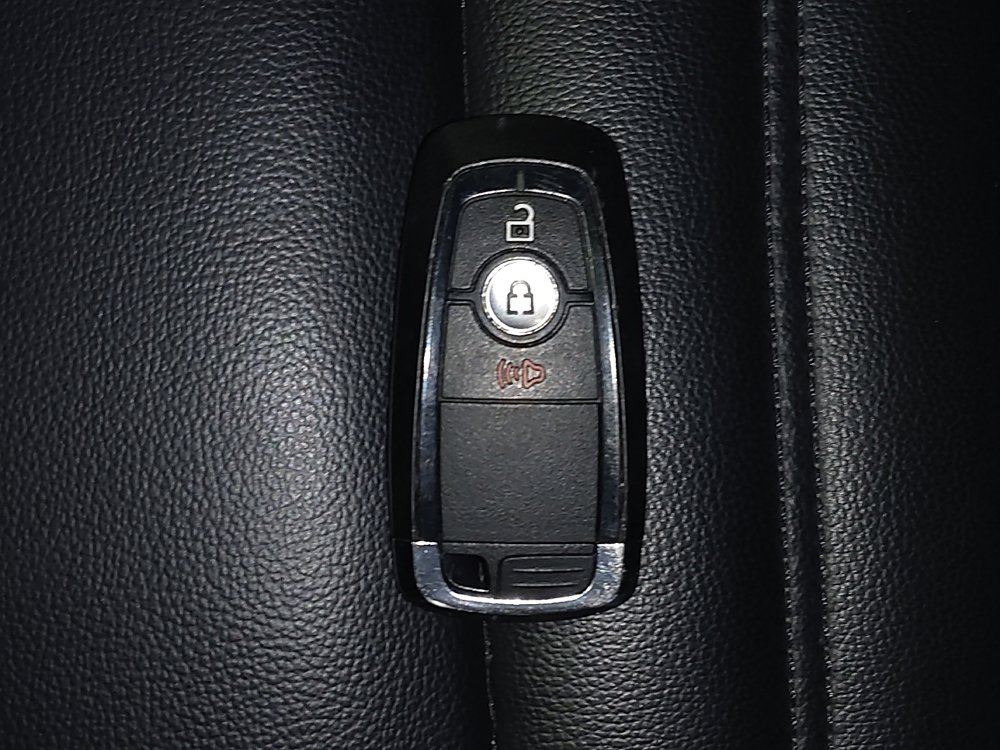 Used 2024 Ford Edge SEL image 32