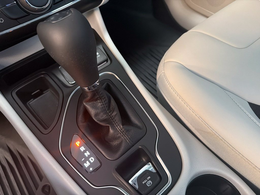 Used 2020 Jeep Cherokee Latitude Plus FWD image 21