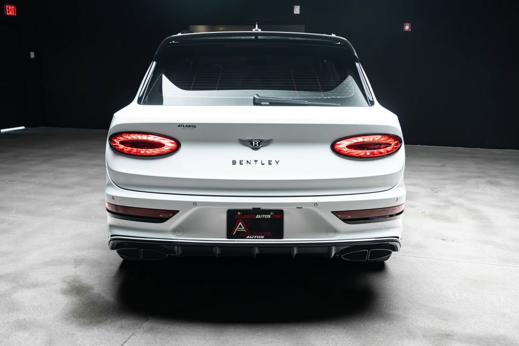 Used 2022 Bentley Bentayga AWD/4WD image 14