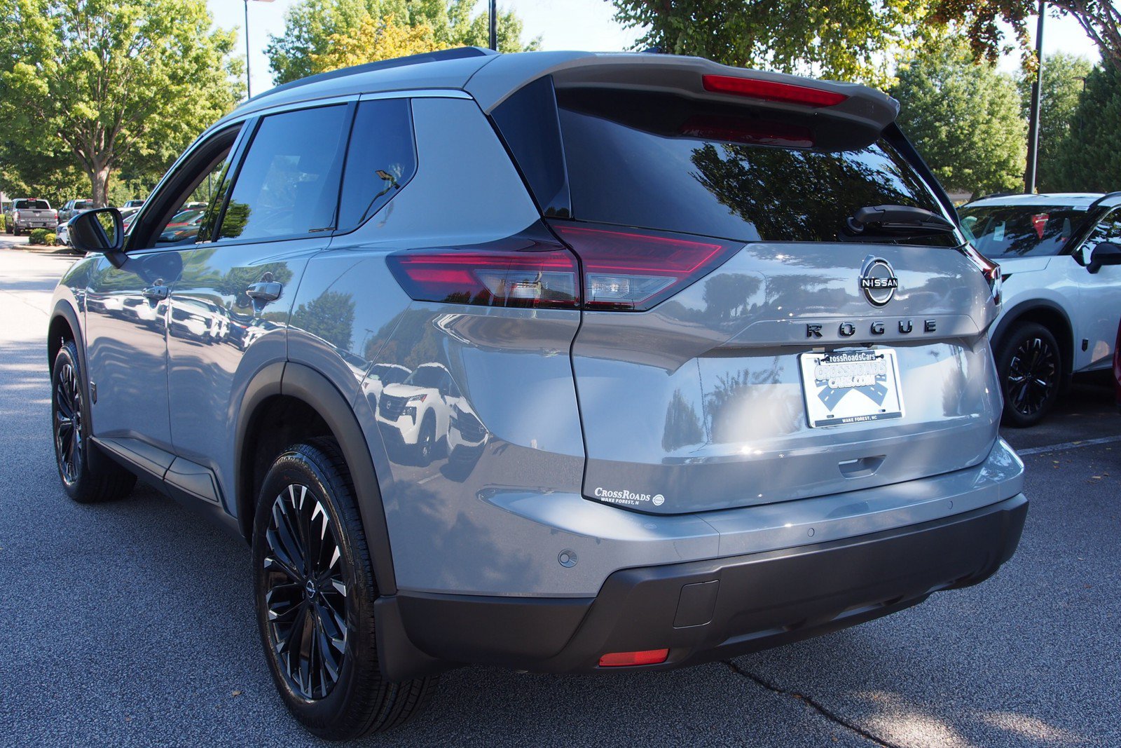 New 2026 Nissan Rogue Dark Armor FWD image 5
