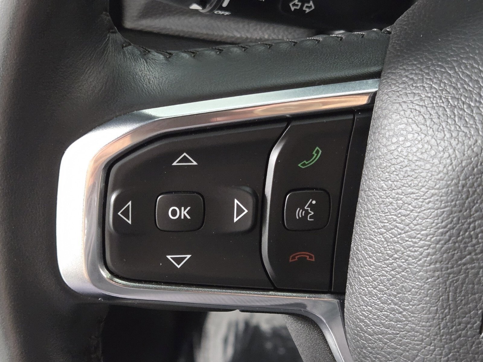 Used 2024 RAM 1500 Laramie image 22