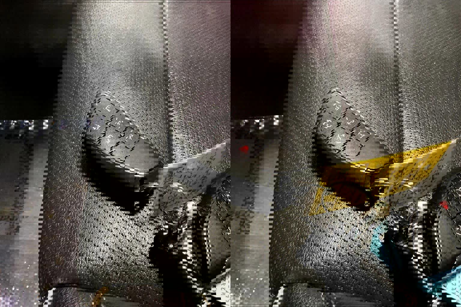 Used 2021 GMC Yukon SLT w/ SLT Premium Package image 15