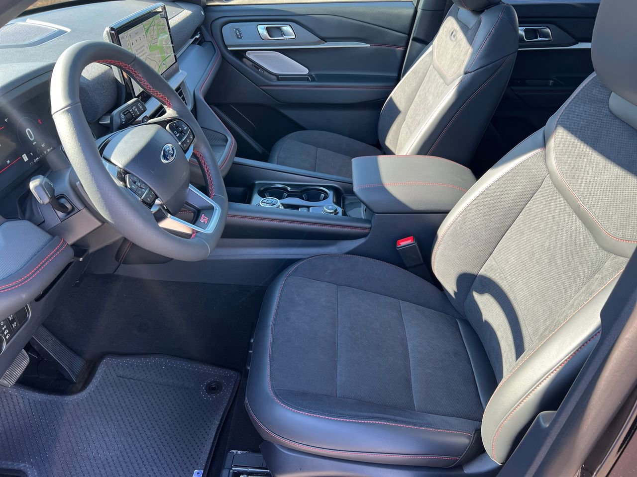 New 2026 Ford Explorer ST w/ Sun And Sound Package image 32