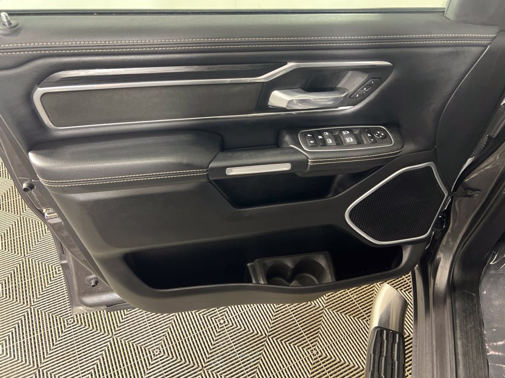 Used 2023 RAM 1500 Laramie AWD/4WD image 17