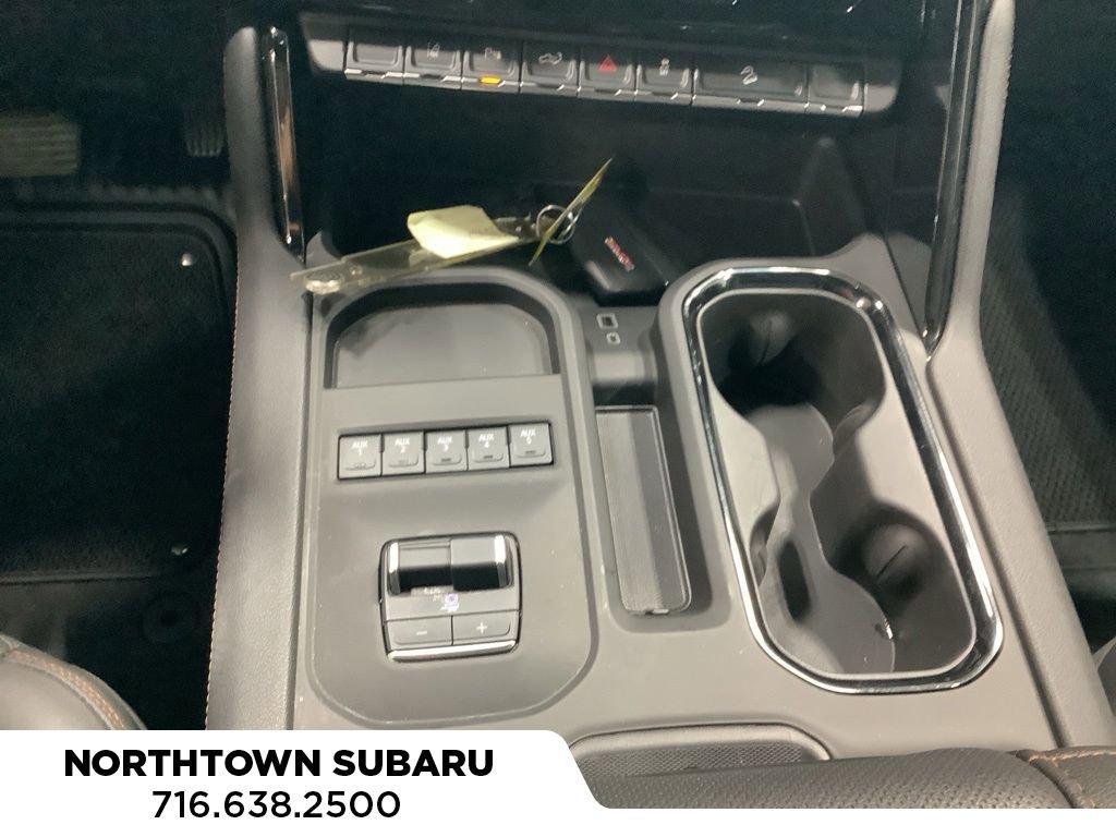 Used 2025 GMC Sierra 2500 AT4 w/ AT4 Premium Plus Package image 16