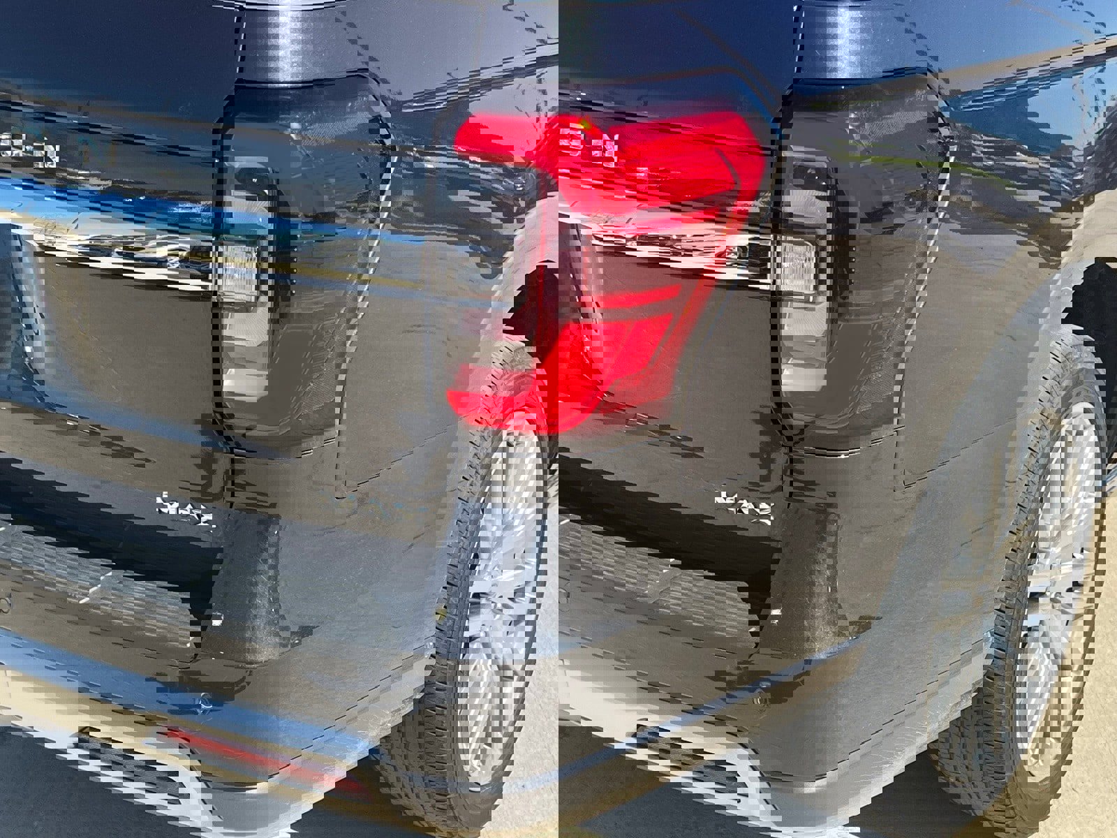 Used 2024 Ford Expedition Max Limited image 14