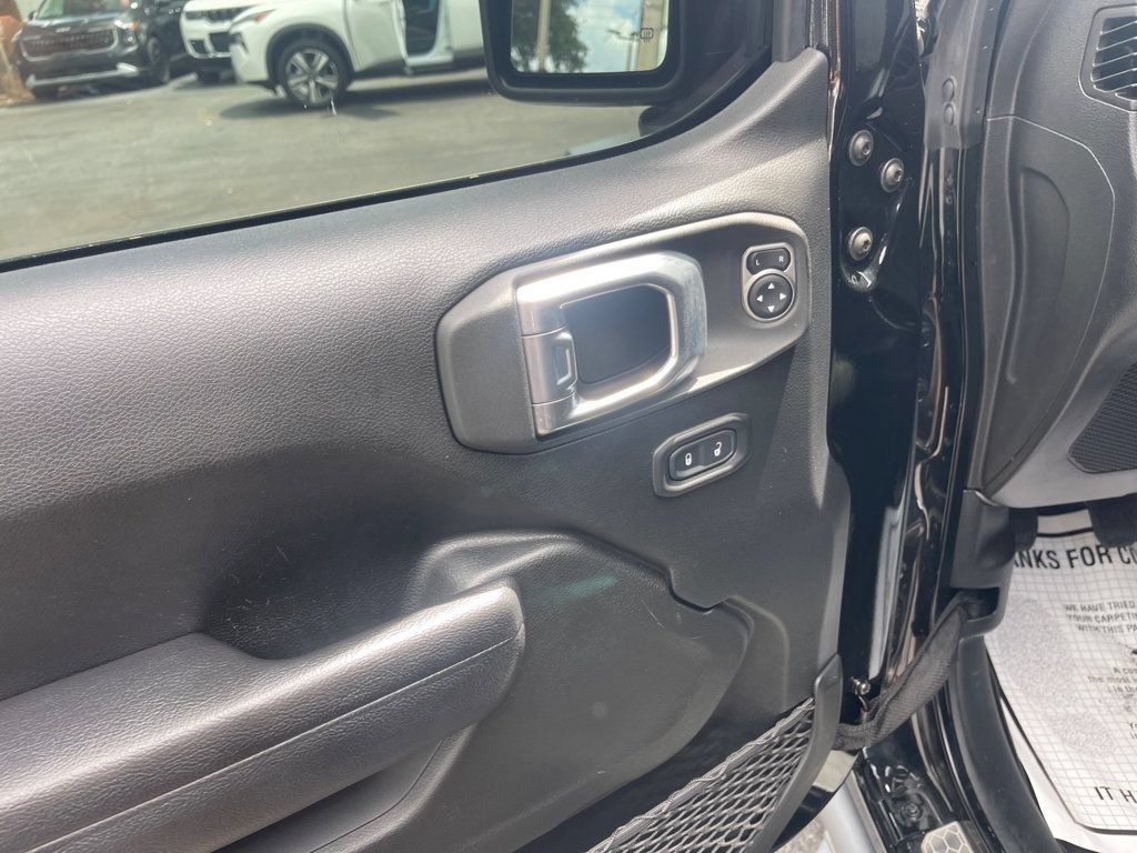 Used 2022 Jeep Wrangler Sport AWD/4WD image 11