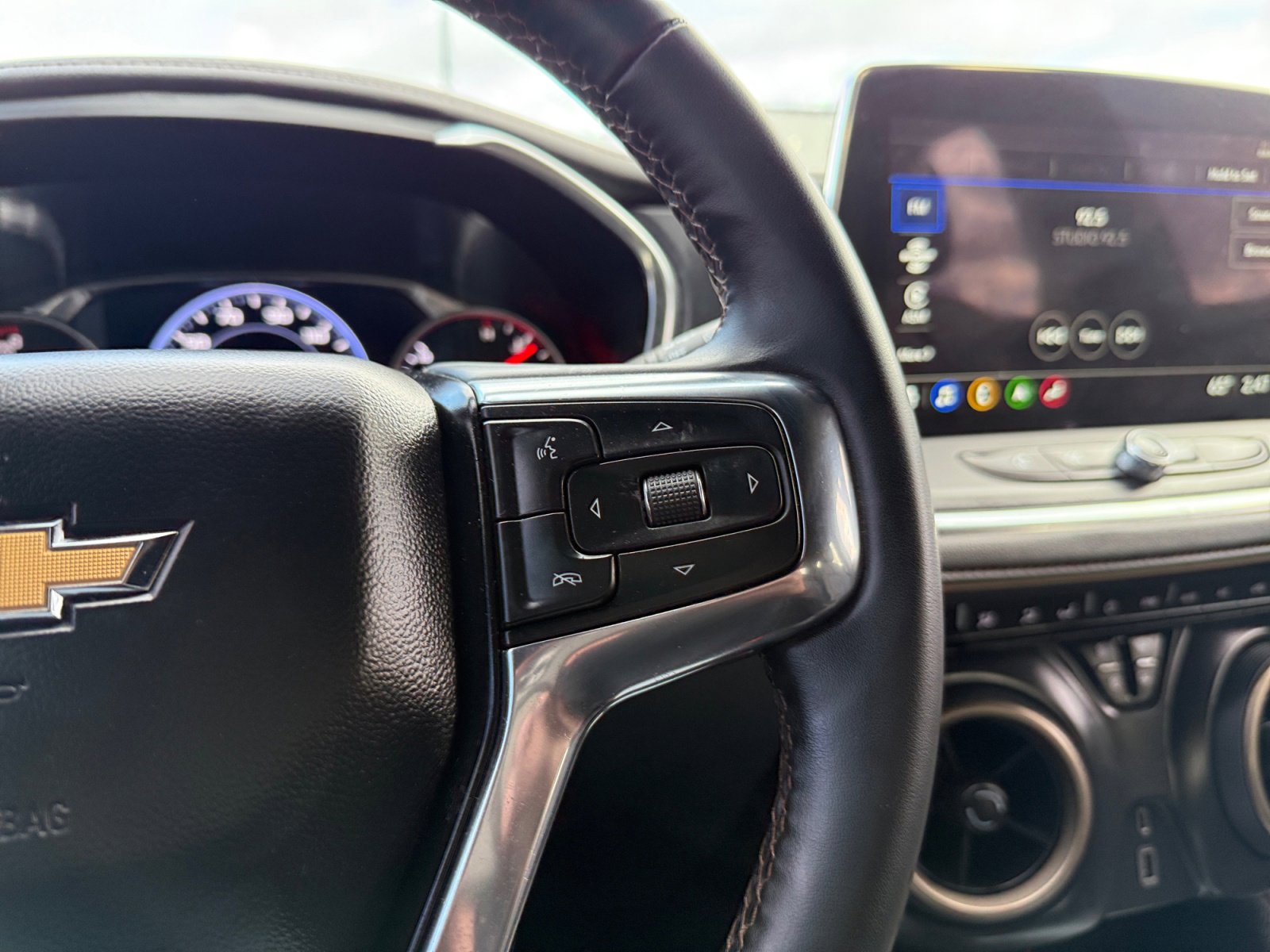 Used 2023 Chevrolet Blazer Premier w/ Enhanced Convenience Package image 16