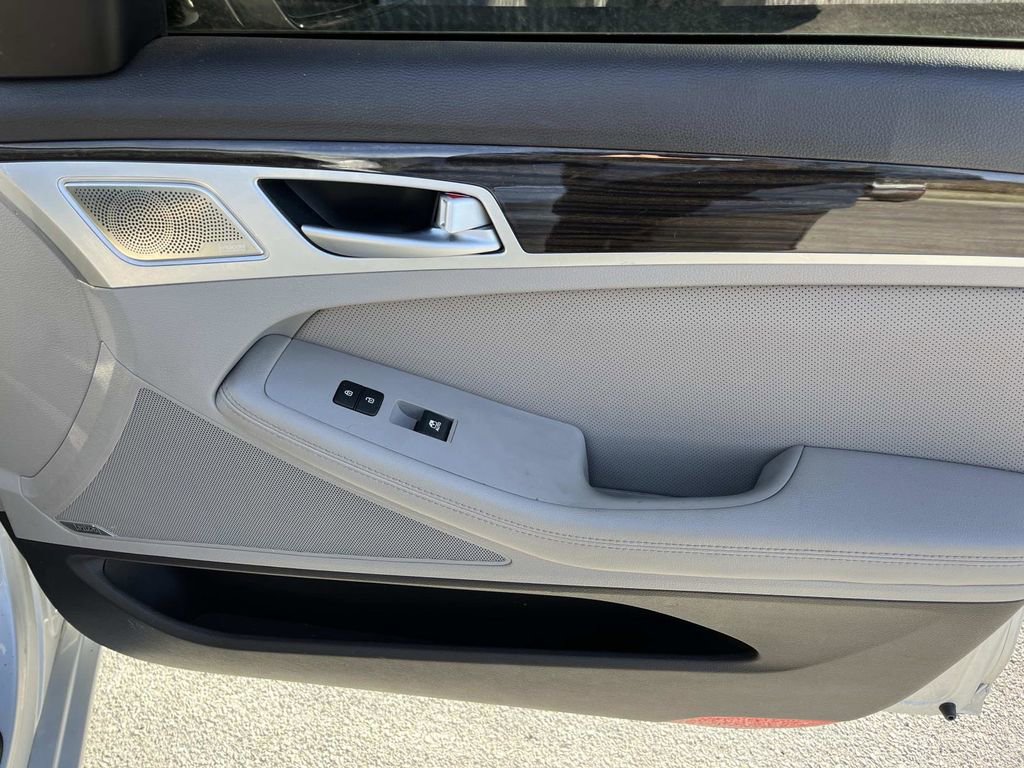 Used 2018 Genesis G80 3.8 w/ Option Group 02 image 21