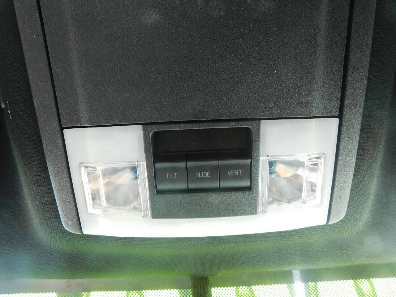 Used 2017 Lincoln Navigator L Select AWD/4WD image 35