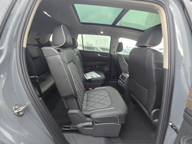 New 2026 Volkswagen Atlas SEL Premium R-Line image 15