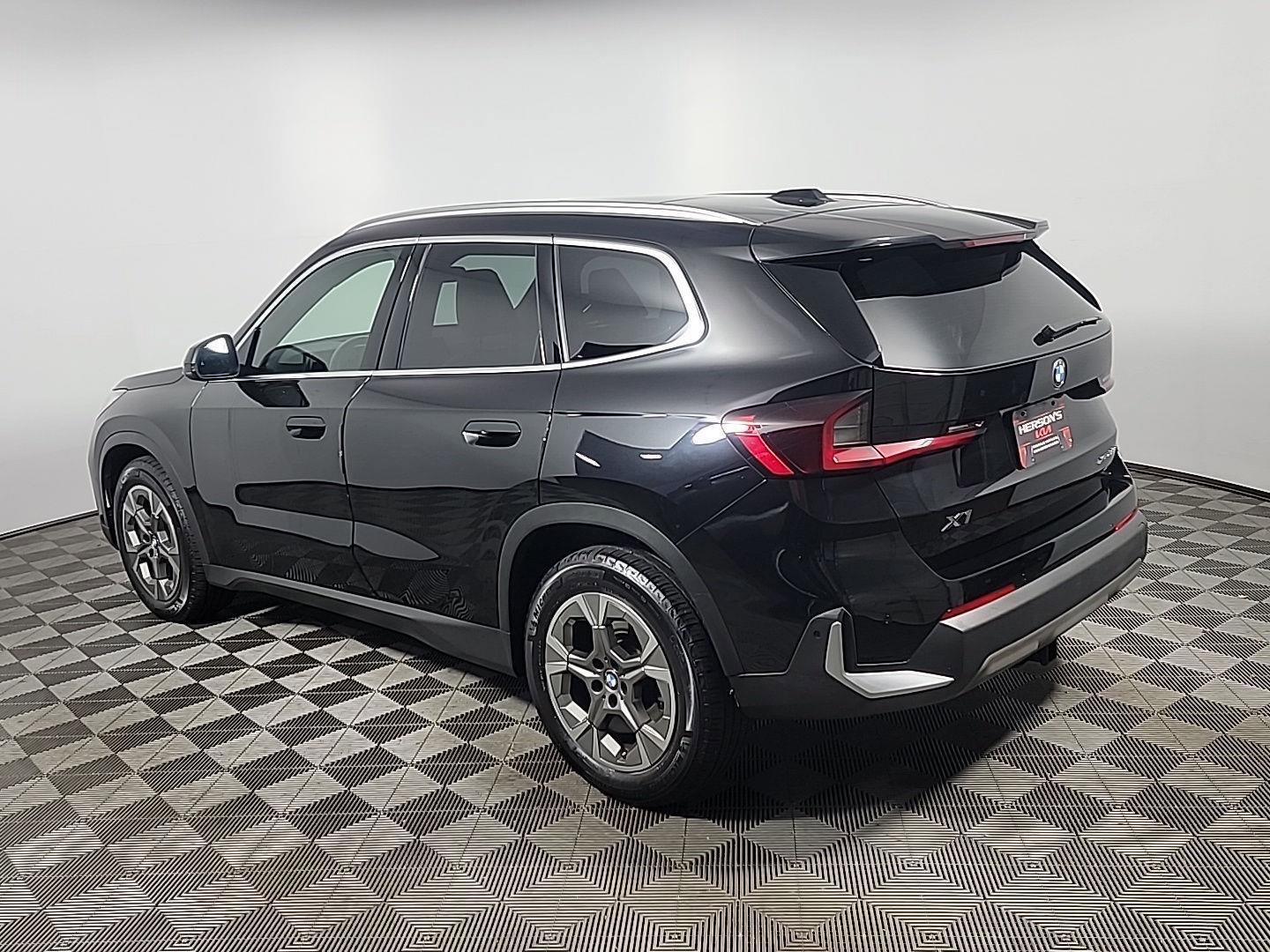 Used 2023 BMW X1 xDrive28i image 10