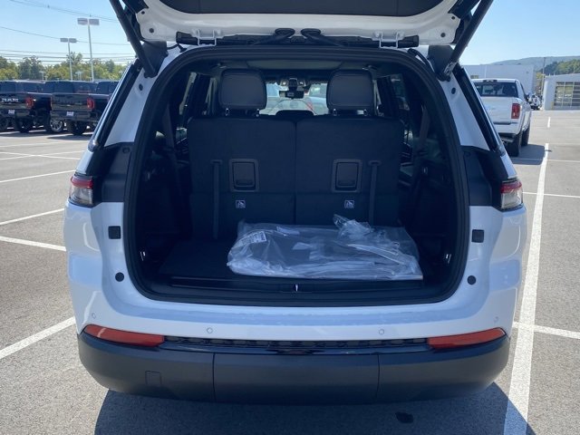 New 2025 Jeep Grand Cherokee L Limited w/ Luxury Tech Group II image 6