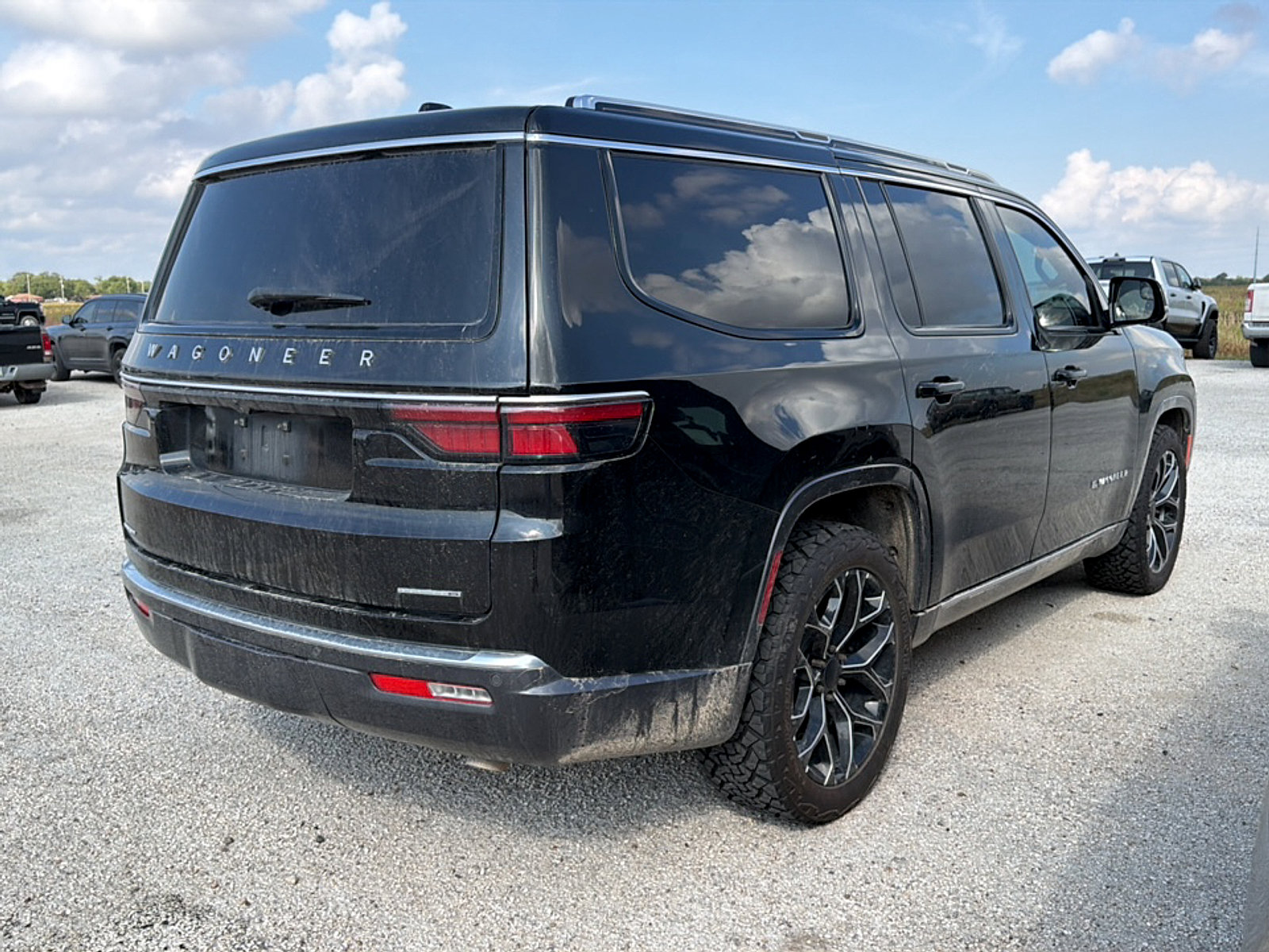Used 2022 Jeep Wagoneer Series III w/ Premium Group I AWD/4WD image 7