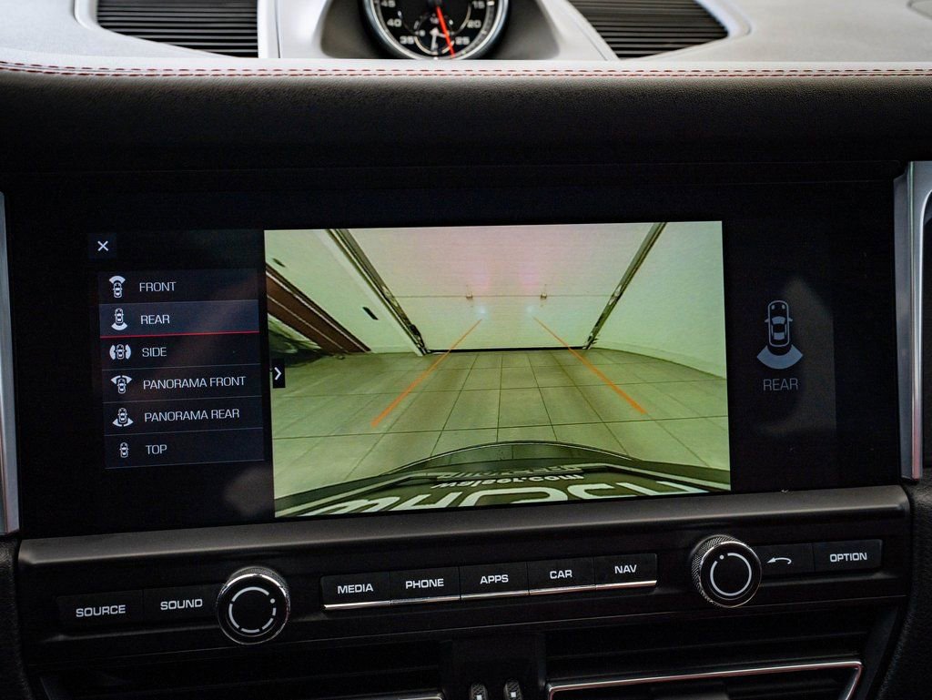 Certified 2021 Porsche Macan GTS AWD/4WD image 33