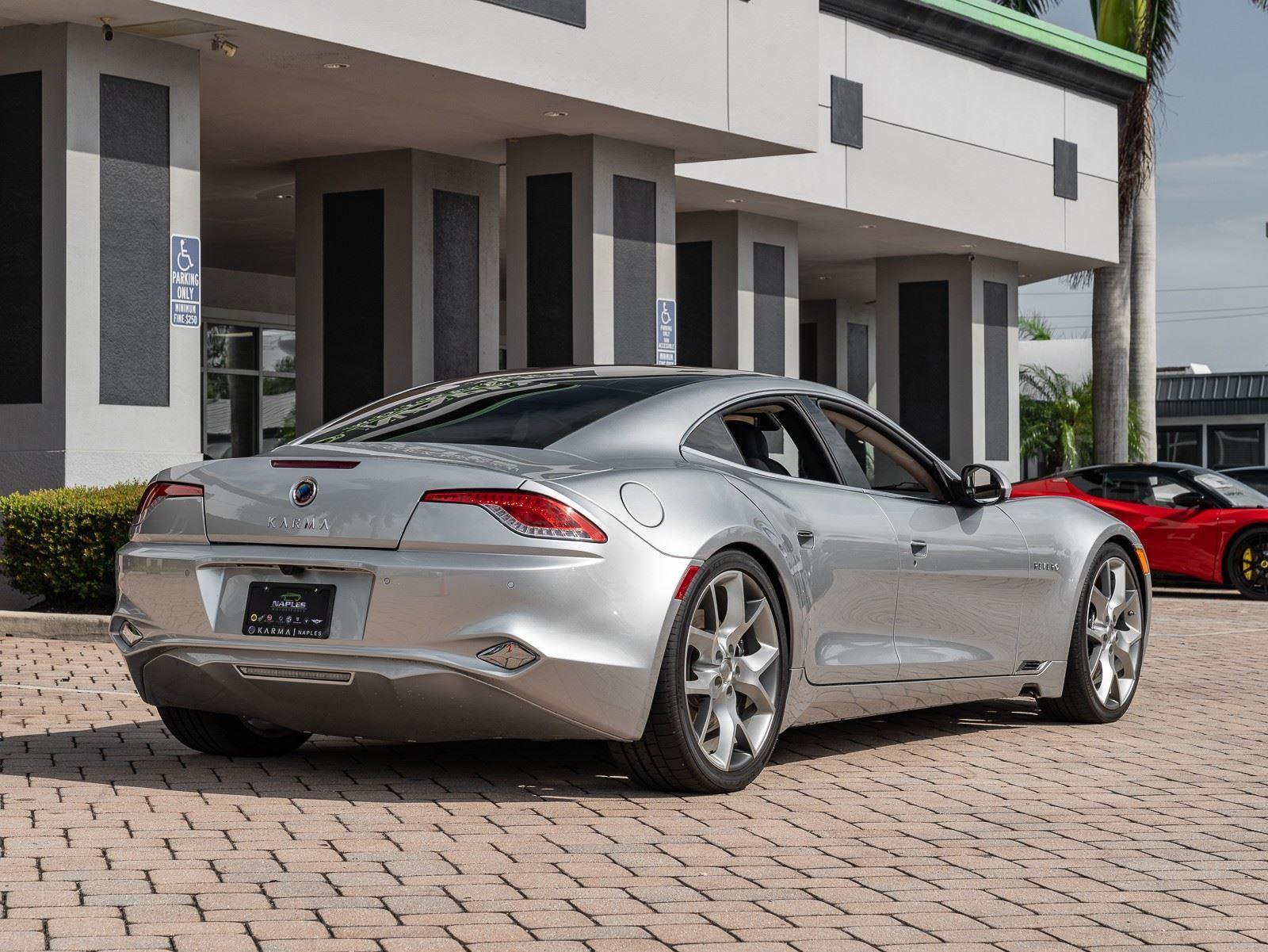 Used 2018 Karma Revero Luxury RWD image 24