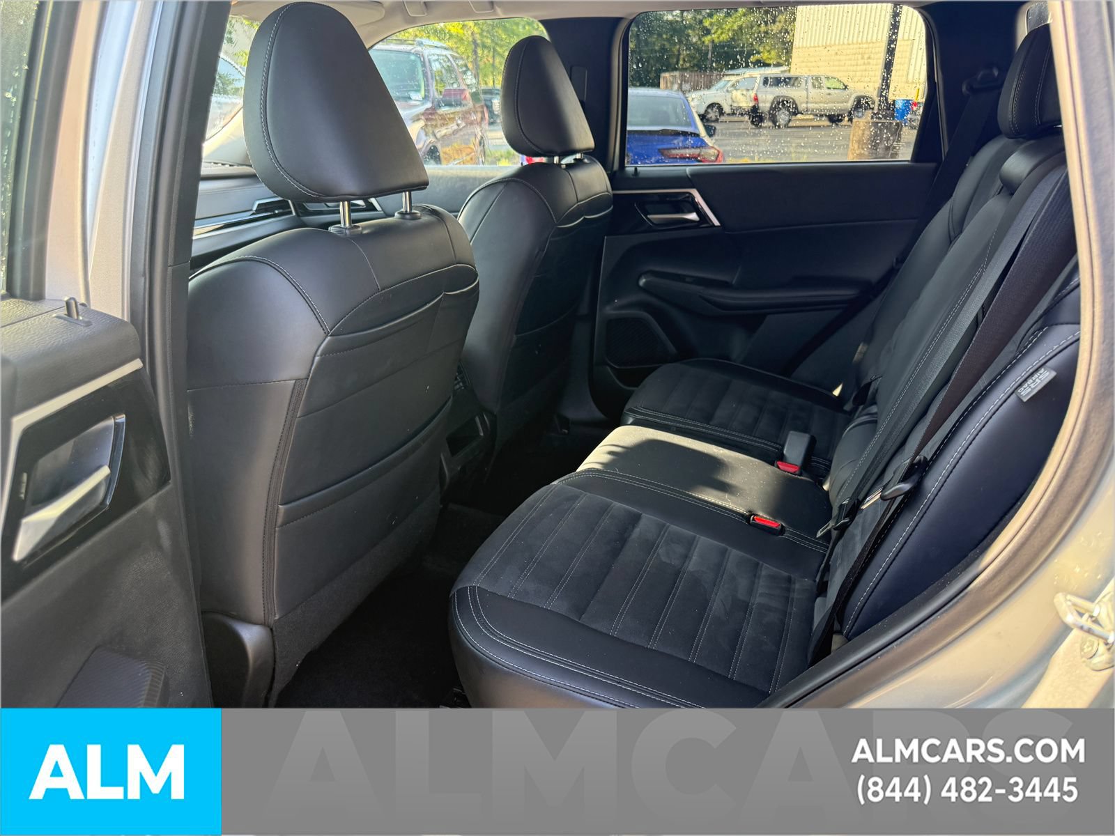 Used 2024 Mitsubishi Outlander SE FWD image 12
