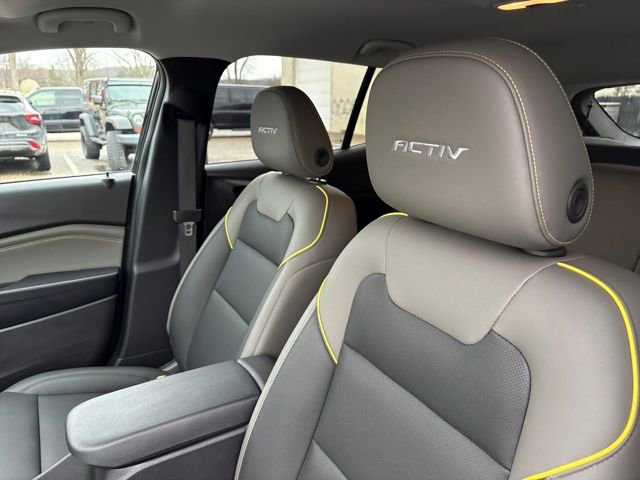 Used 2025 Chevrolet Trax ACTIV image 9