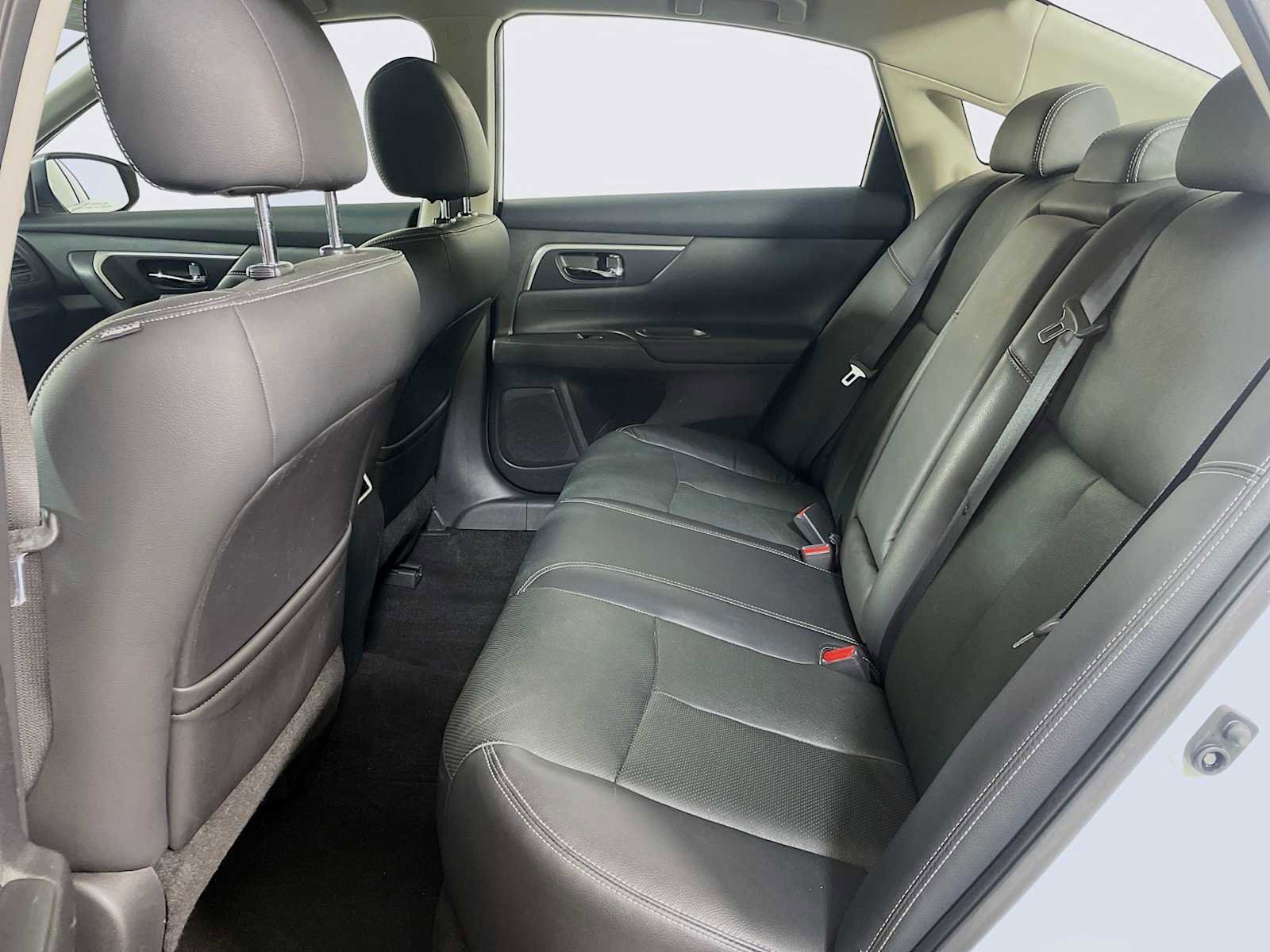 Used 2016 Nissan Altima 2.5 SL w/ 2.5 Technology w/LED Package image 23