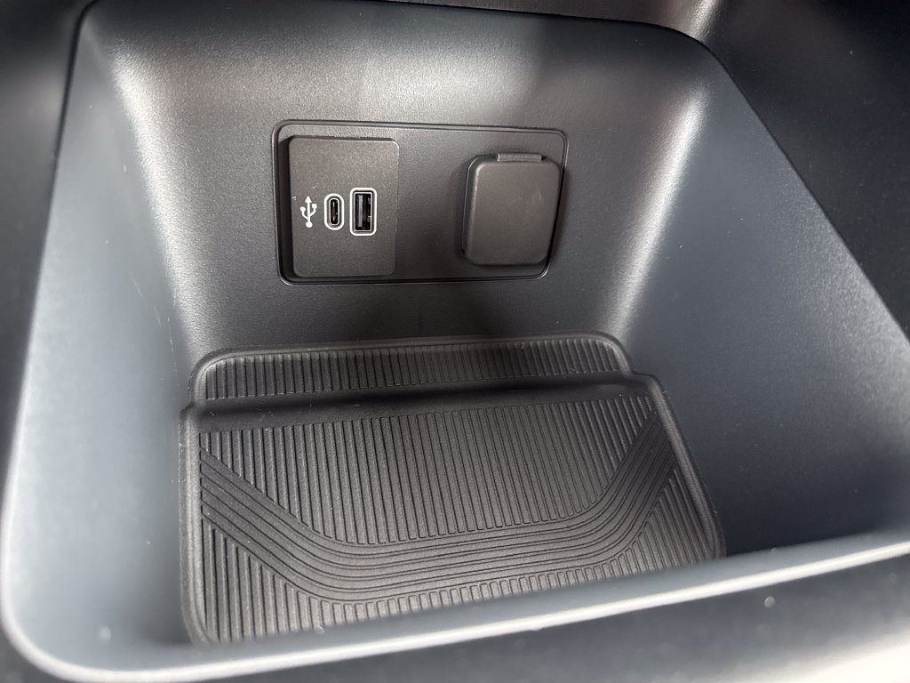New 2027 Ford Explorer Active w/ Active Comfort Package RWD image 27