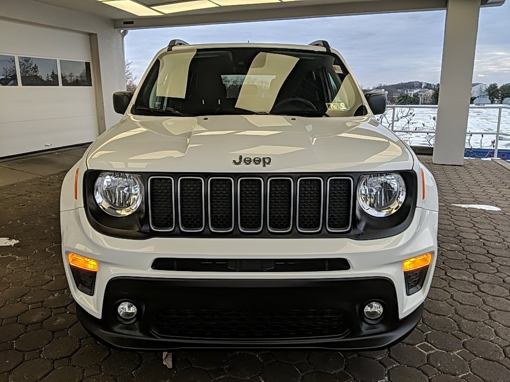 Used 2022 Jeep Renegade Latitude video 2