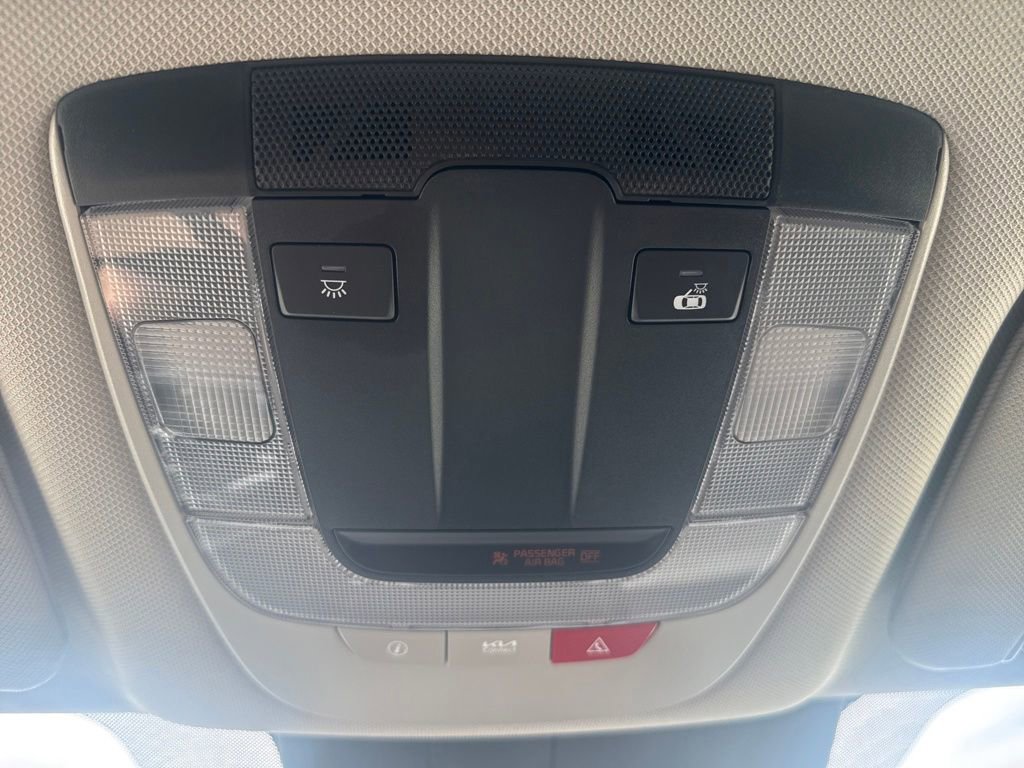 Used 2023 Kia Sorento S AWD/4WD image 25