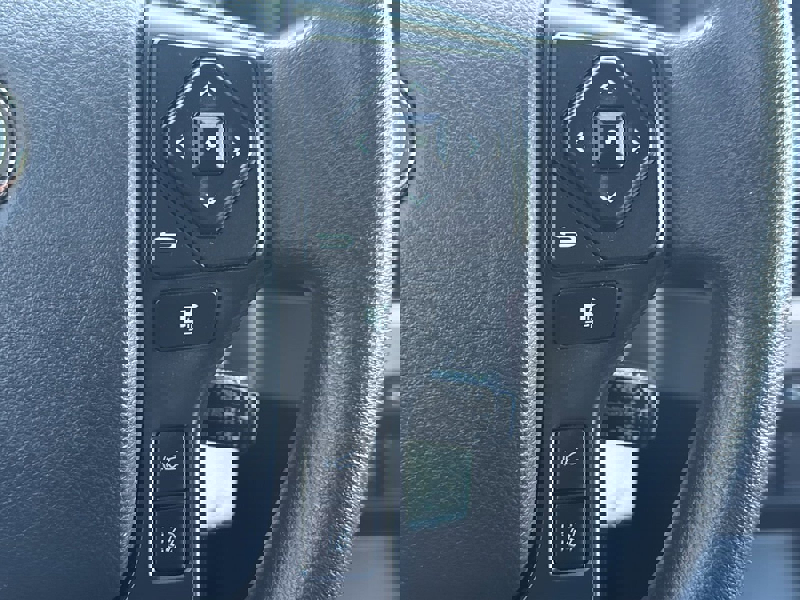 Used 2020 Toyota Tacoma SR image 25