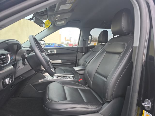 Certified 2023 Ford Explorer XLT w/ Equipment Group 202A AWD/4WD image 13