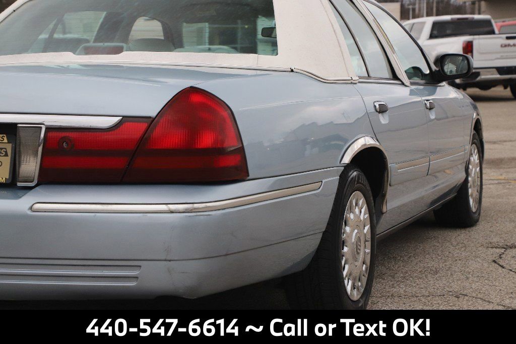 Used 2004 Mercury Grand Marquis GS image 10
