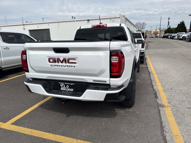 Used 2023 GMC Canyon Elevation w/ Convenience Package image 8