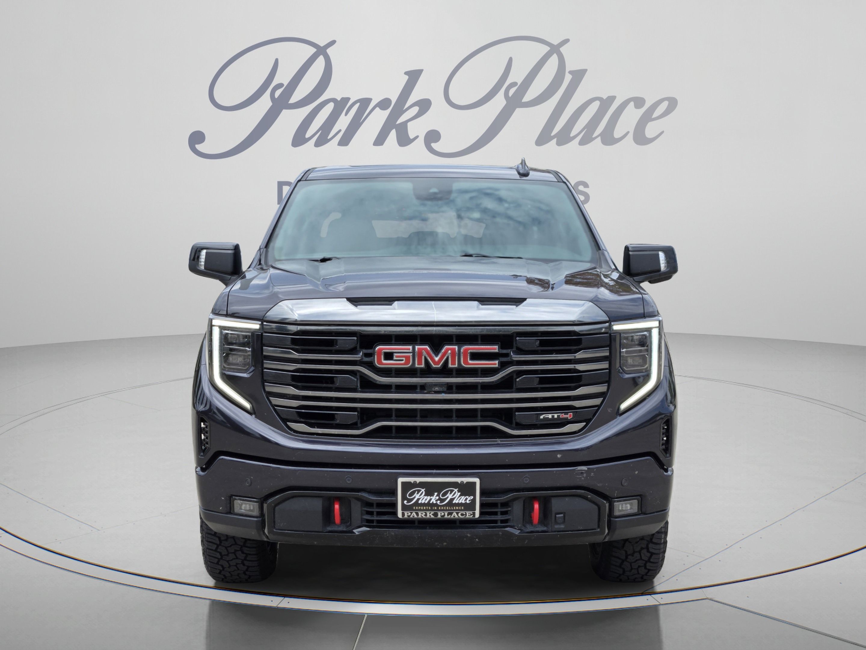 Used 2023 GMC Sierra 1500 AT4 w/ AT4 Premium Package AWD/4WD image 8