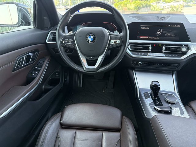 Used 2022 BMW 330i Sedan w/ Premium Package 2 RWD image 25