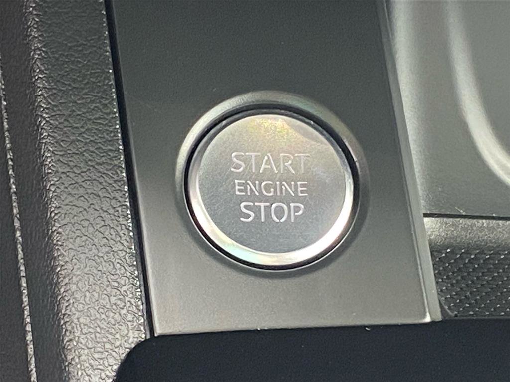 Used 2023 Audi A4 2.0T Premium w/ Convenience Package image 17