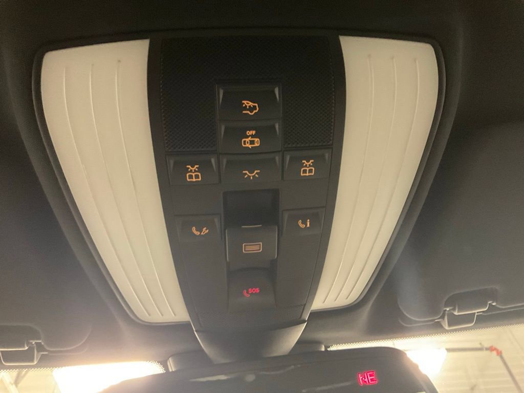 Used 2011 Mercedes-Benz E 350 4MATIC Sedan image 23