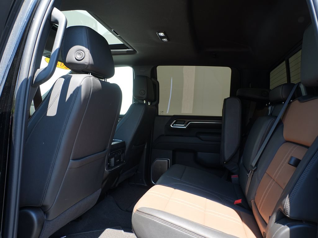 Certified 2025 Chevrolet Silverado 3500 High Country w/ High Country Premium Package AWD/4WD image 19