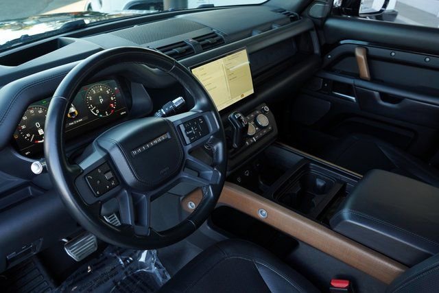 Used 2022 Land Rover Defender 110 X AWD/4WD image 2