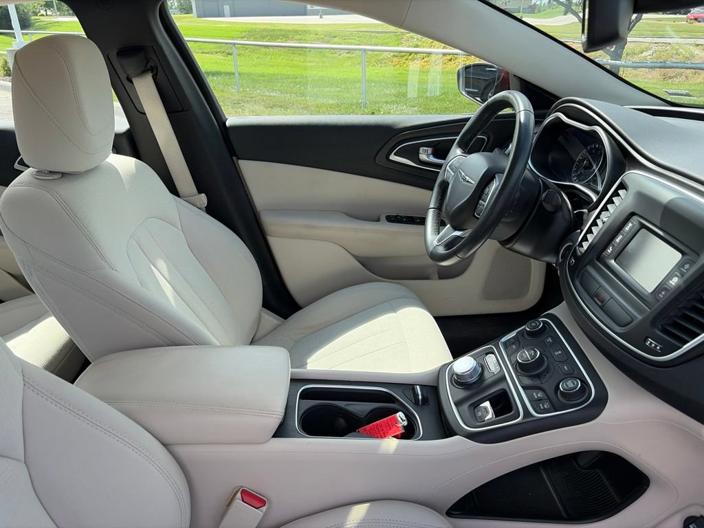 Used 2015 Chrysler 200 Limited w/ Convenience Group FWD image 27