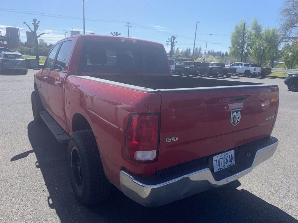 Used 2017 RAM 1500 Classic SLT image 4