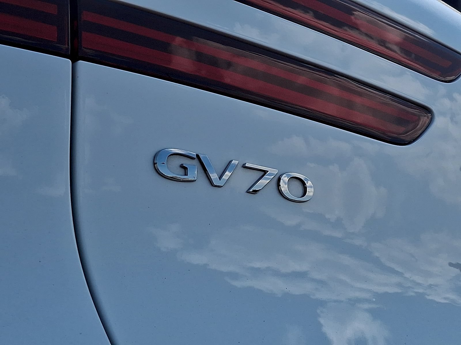 Used 2024 Genesis GV70 2.5T w/ Sport Prestige Package AWD/4WD image 32