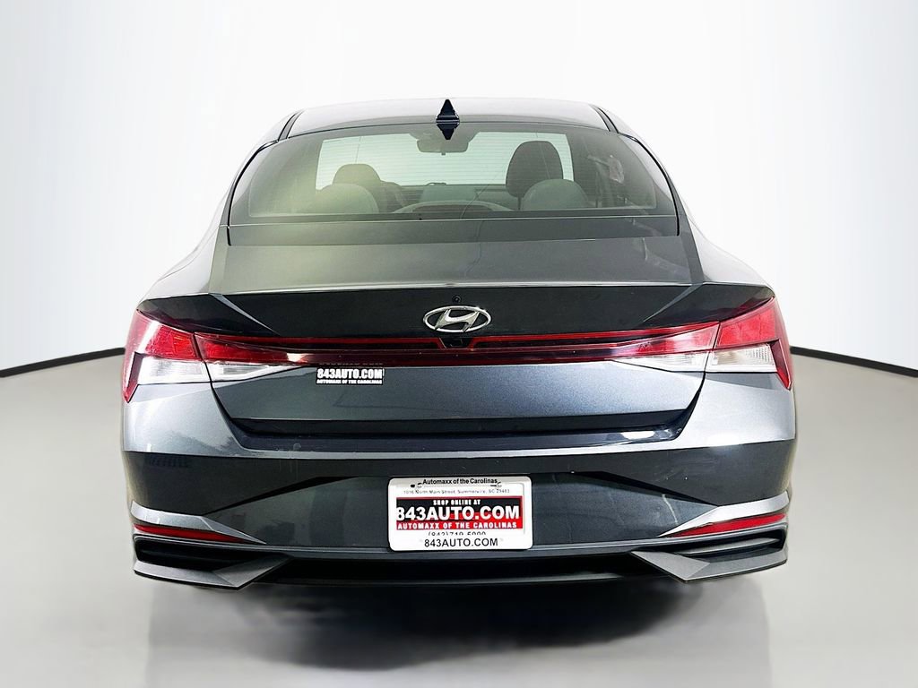 Used 2023 Hyundai Elantra SEL w/ Cargo Package image 6