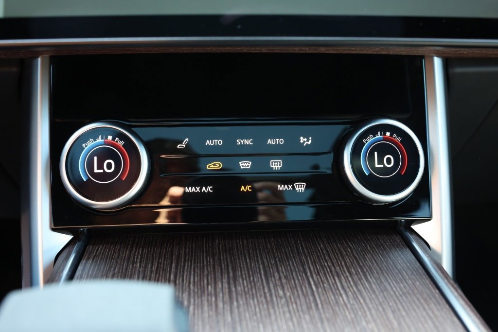 Used 2023 Land Rover Range Rover Long Wheelbase Autobiography image 40