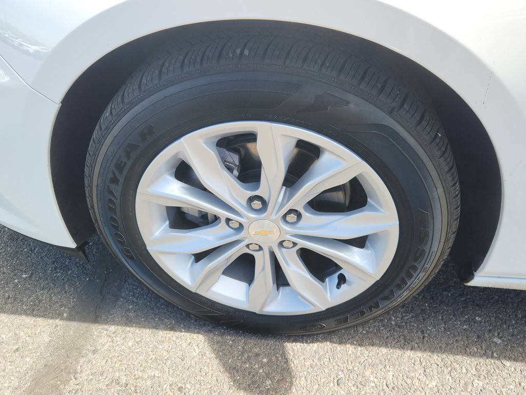 Used 2025 Chevrolet Malibu LT FWD image 18