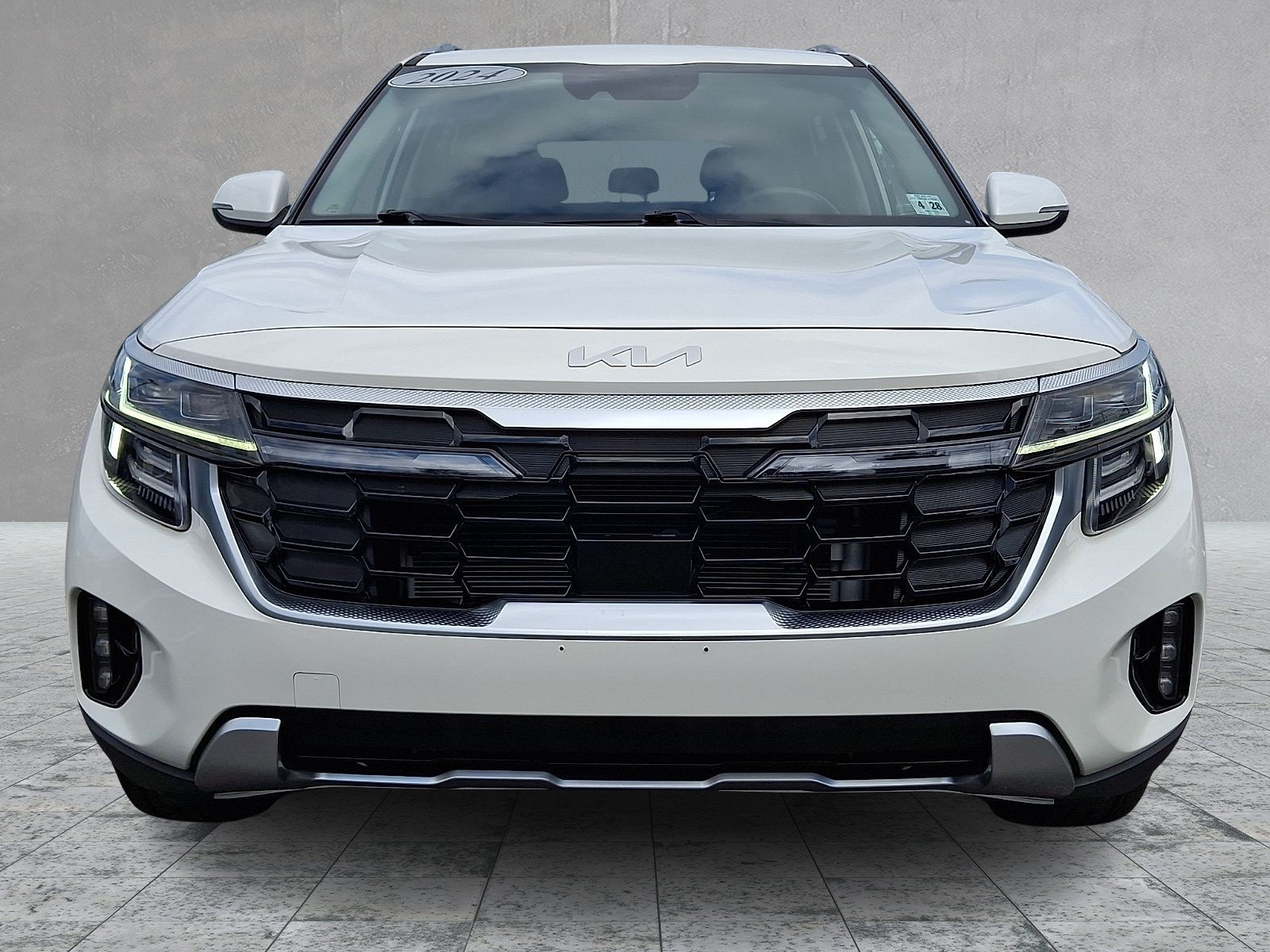 Used 2024 Kia Seltos SX AWD/4WD image 2