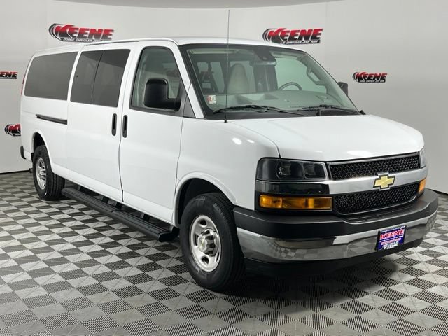 Used 2023 Chevrolet Express 3500 LT w/ LT Preferred Equipment Group RWD image 2