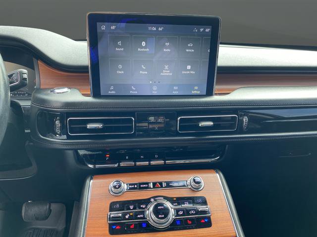 Used 2020 Lincoln Aviator Reserve w/ Equipment Group 201A AWD/4WD image 15