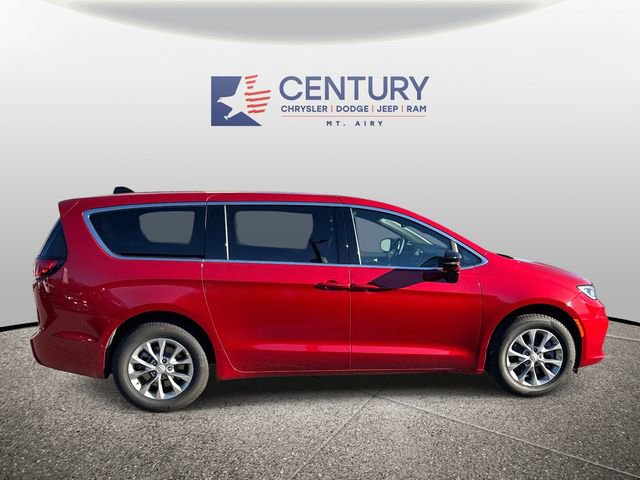 New 2026 Chrysler Pacifica Select image 2