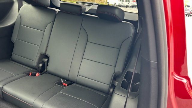 Certified 2024 Chevrolet Traverse RS image 41