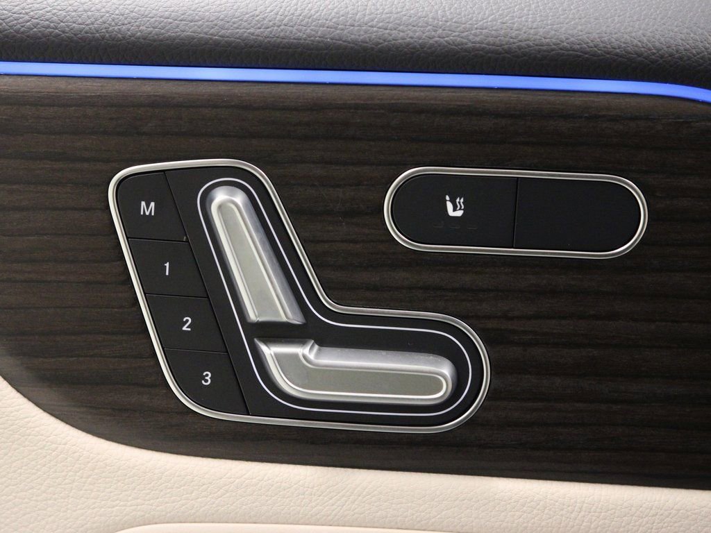 New 2026 Mercedes-Benz GLB 250 4MATIC image 16