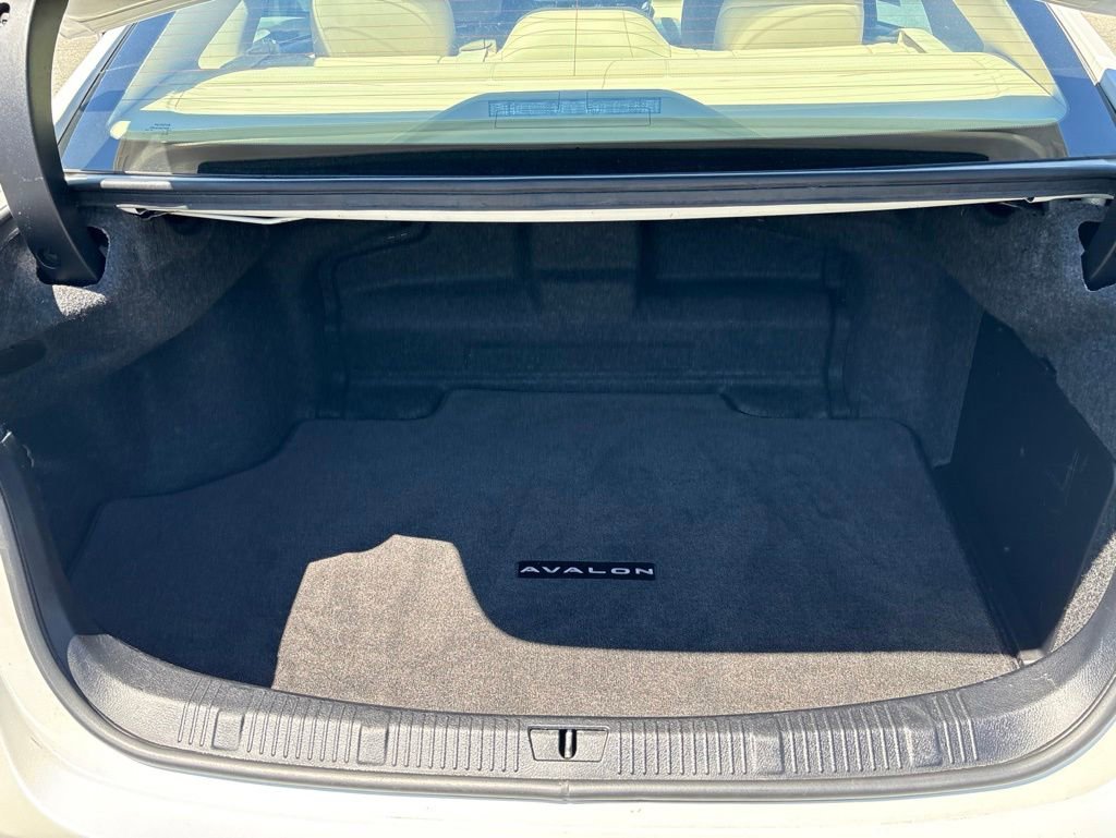 Used 2015 Toyota Avalon XLE Touring FWD image 27