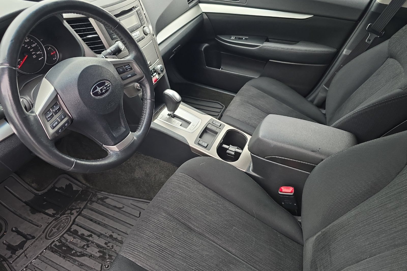 Used 2013 Subaru Outback 2.5i Premium AWD/4WD image 9